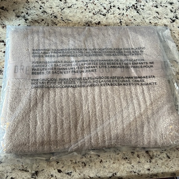 New - Barefoot Dreams CozyChic Lite Ribbed Scarf in Taupe - Picture 4 of 4